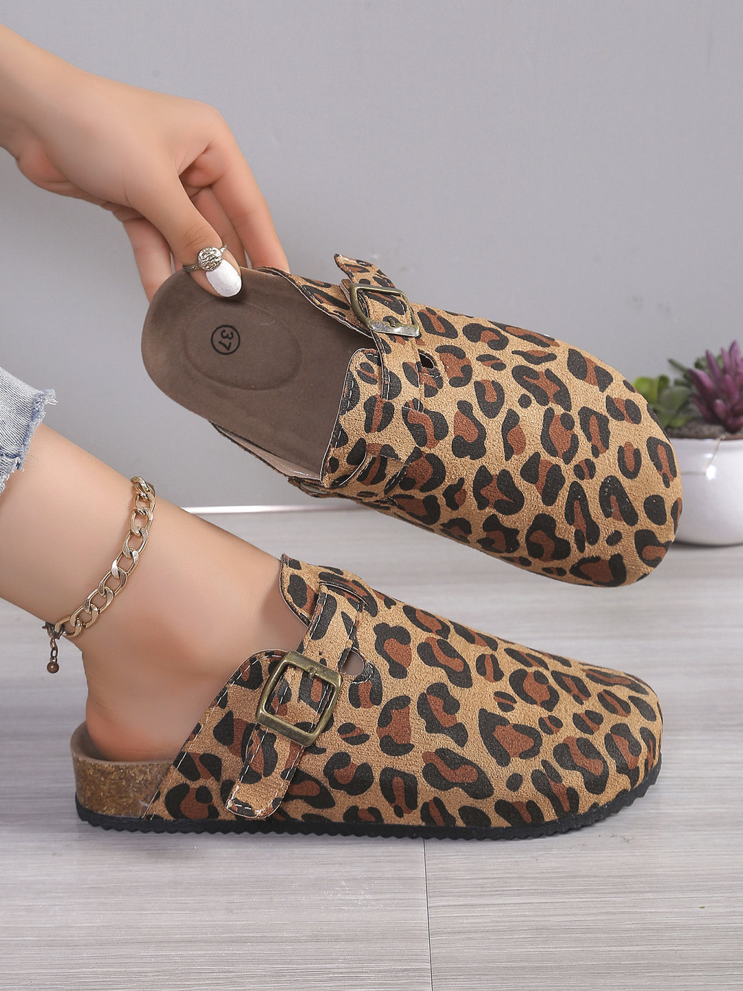 Heren Instapper | Suède Look | Gespsluiting & Comfort Fit | Indoor & Outdoor